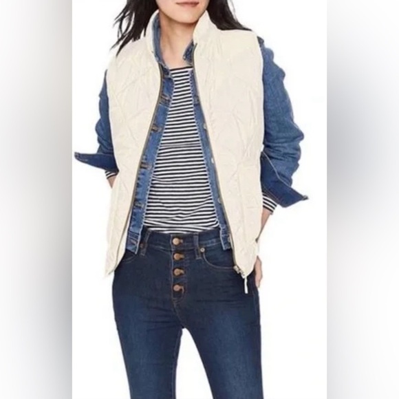 J. Crew Jackets & Blazers - J Crew Women’s quilted vest size xs